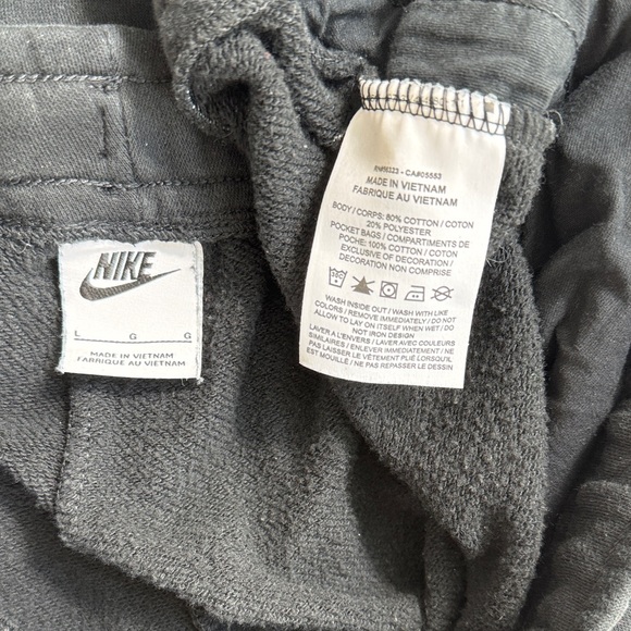 Nike Bundle - Ladies Black Sweatpants and Grey Mid-Calf Leggings Size L and XL - Picture 8 of 13